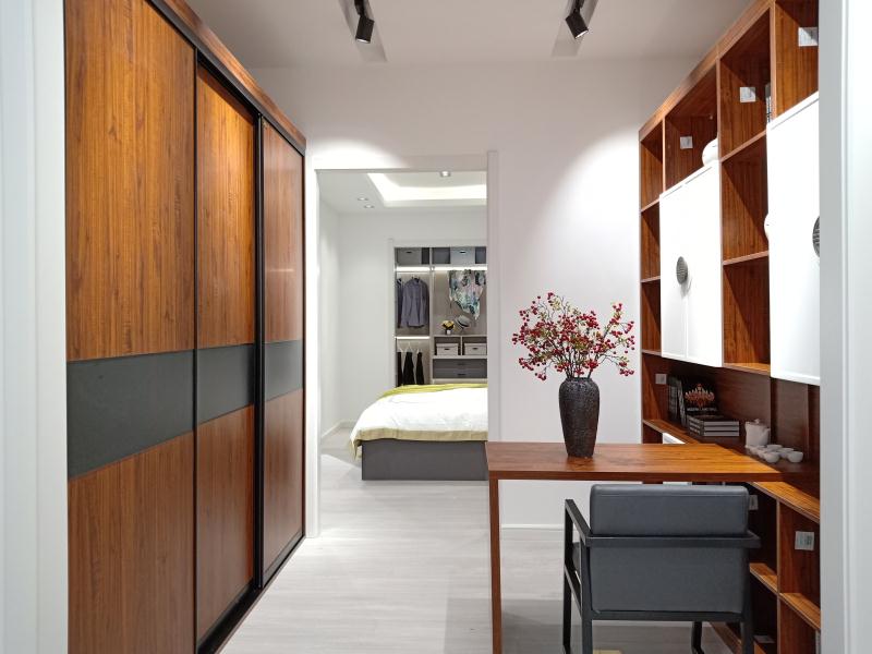 尊龙人生就是博首页定制家居榆树瑞嘉店