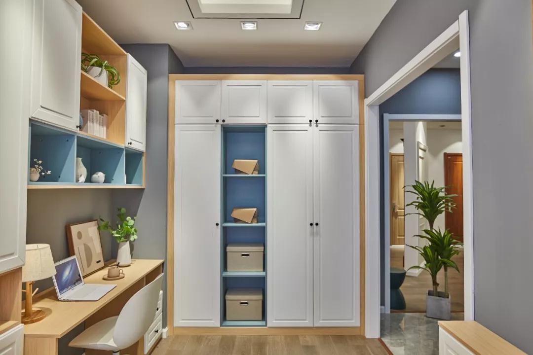 尊龙人生就是博首页现代简约衣柜实拍